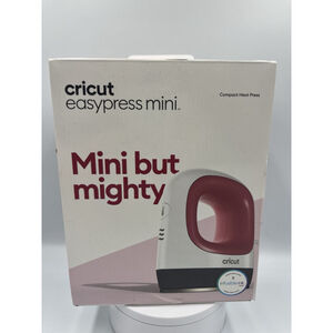Cricut 2007468 Mini Heat Press for Vinyl Projects - Raspberry - NEW